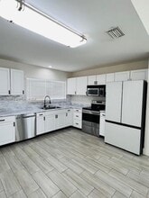 Building Photo - 21838 Rainberry Park Cir