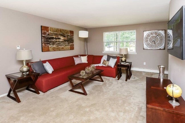 Camp Hill Plaza Apartment Homes - Camp Hill, PA | Apartments.com