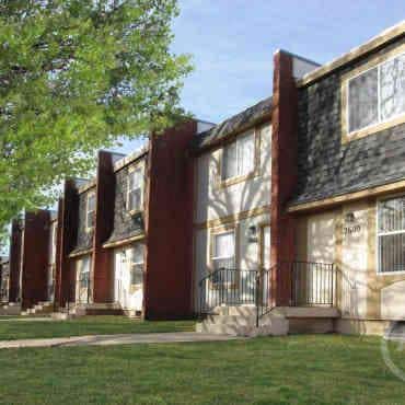 Building Photo - 2709 Delavan Ave