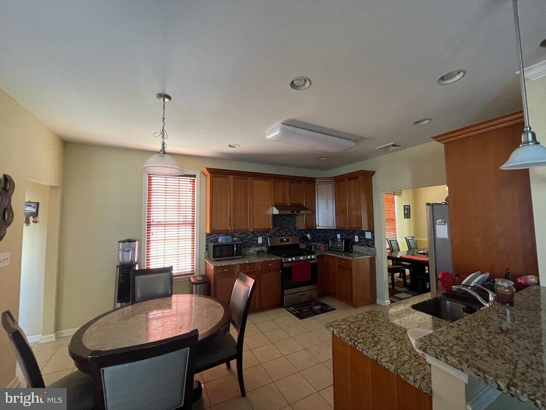 12 Marlton Ln, Chesterfield, NJ 08515 Townhome Rentals in