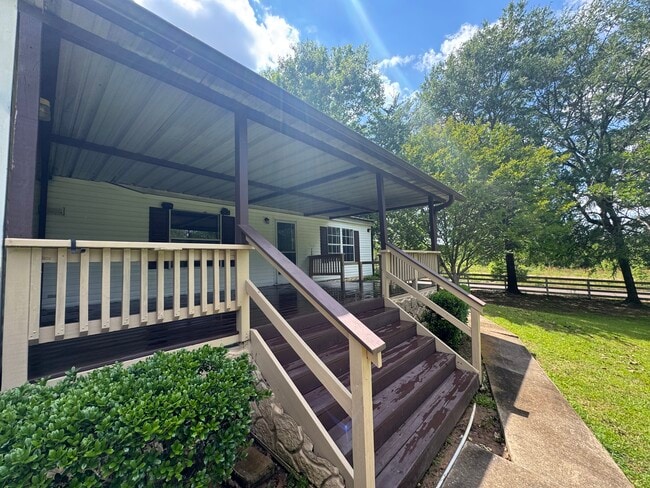 Building Photo - 12372 FM 1650