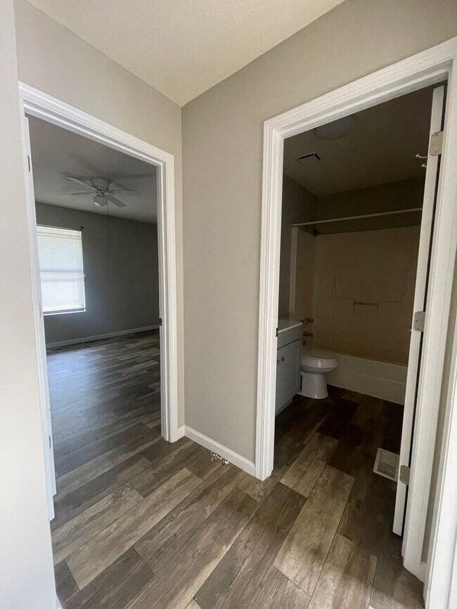 Foto del edificio - 3BR/2BA 2 story apartment for rent in Troy...