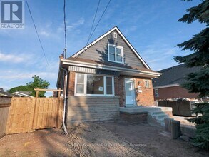 Building Photo - 167 Rosedale Ave