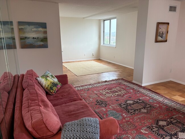 Building Photo - 501 Slaters Ln