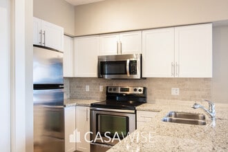 Building Photo - 10136-2104 104 St NW