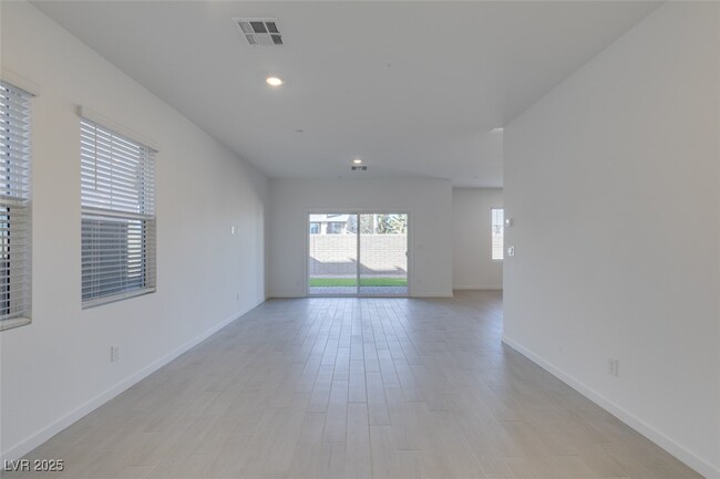 Building Photo - 405 Isla Enclave Wy