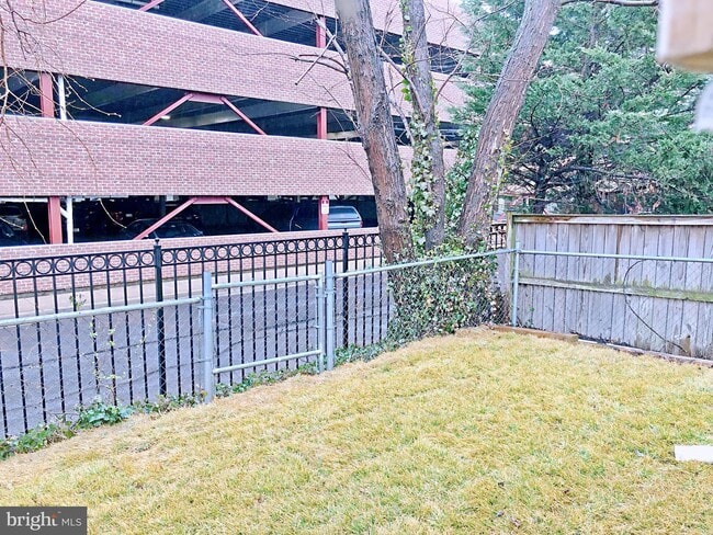 Building Photo - 48 E Reed Ave
