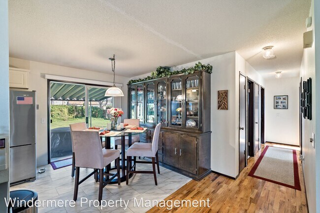 Building Photo - 3 br, 2 bath House - 2330 Nevada St