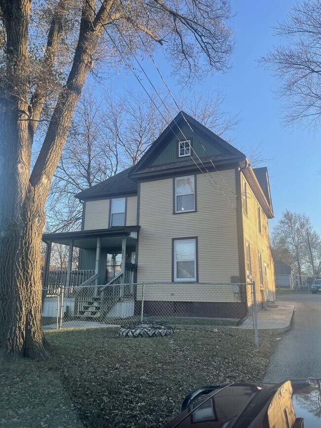 Building Photo - 1214 Morgan St