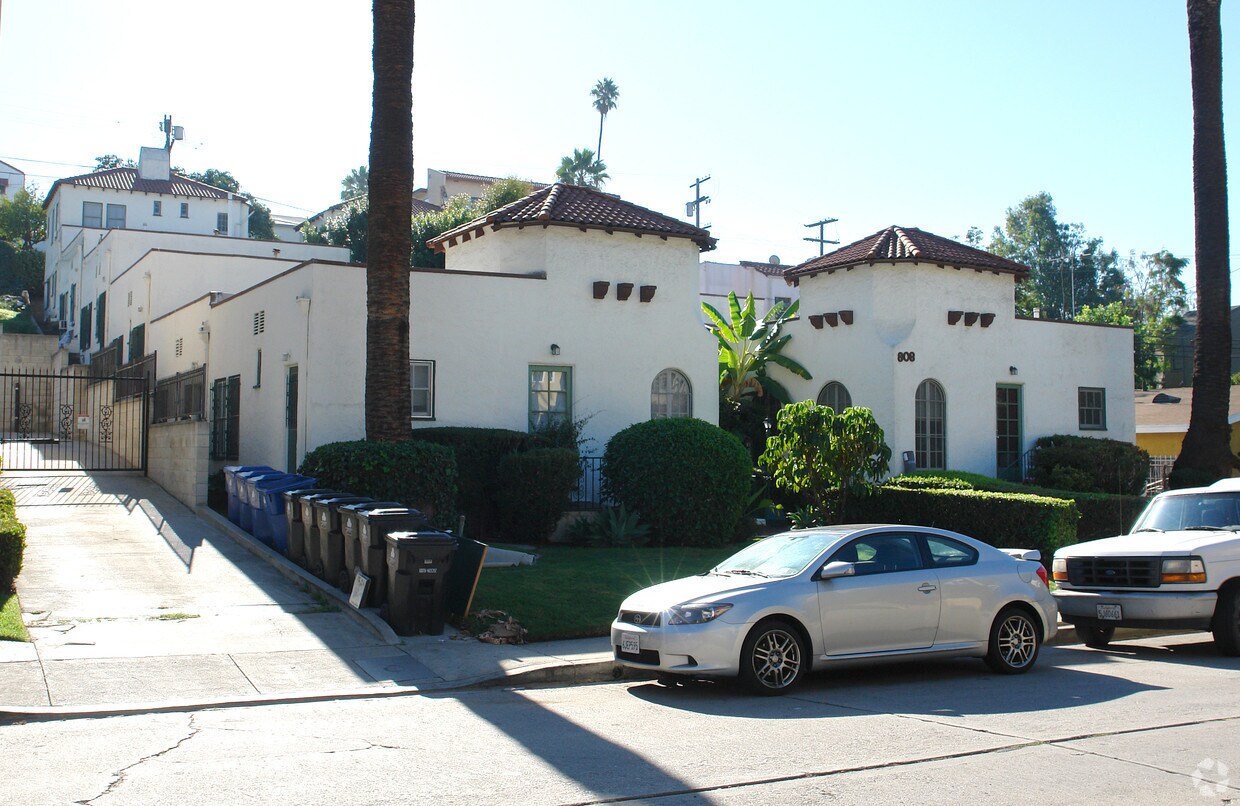 Foto del edificio - 806-808 Tularosa Dr