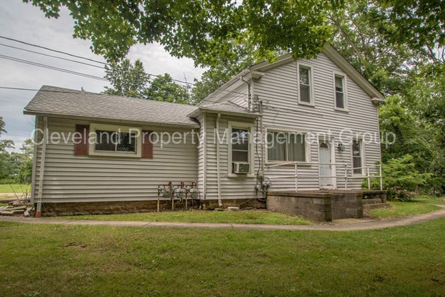 Building Photo - 8832 Overlook Dr