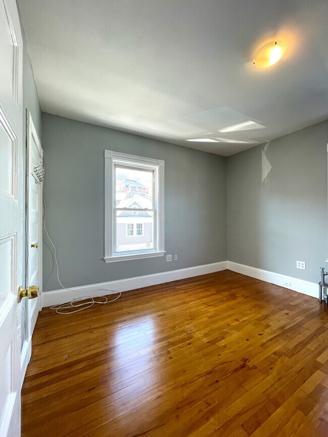 Building Photo - 50 Forbes St