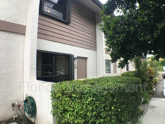 Building Photo - 9806 NW 14th St