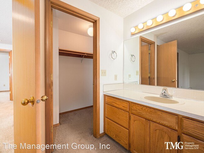 Foto del edificio - 3 br, 2 bath House - 3800 NE 152nd Ct
