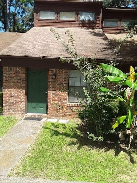 Primary Photo - 1274 High Rd