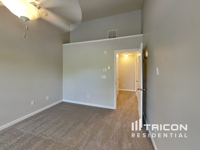 Foto del edificio - 1771 Highlands View Dr