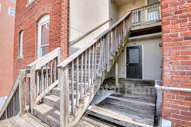 Building Photo - 1246 Broad St