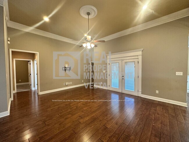 Building Photo - 307 Amber Dr