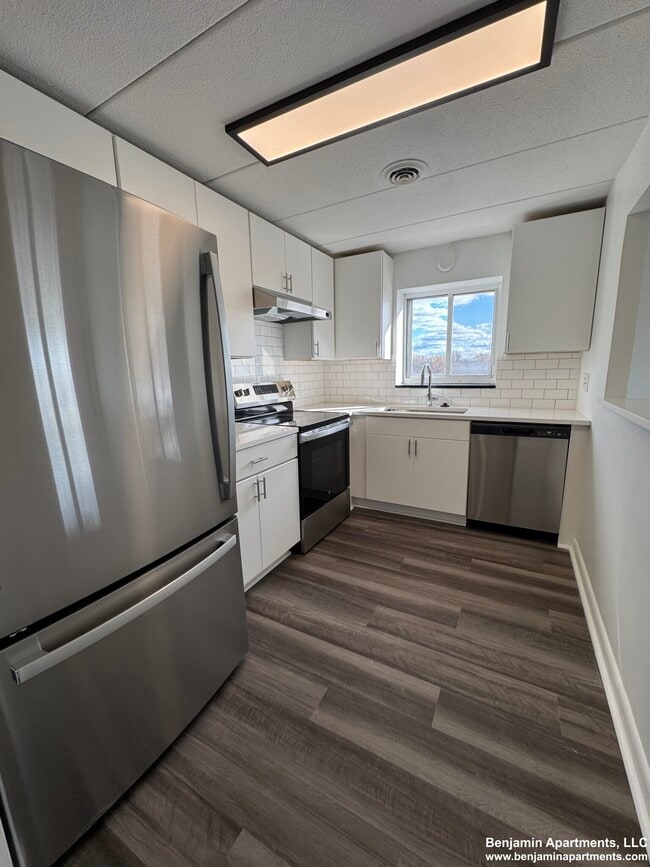 Foto del edificio - 51 Hill Rd