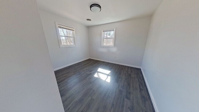 Building Photo - Single Family Home