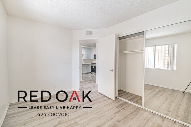 Foto del edificio - 2724 Abbot Kinney Blvd