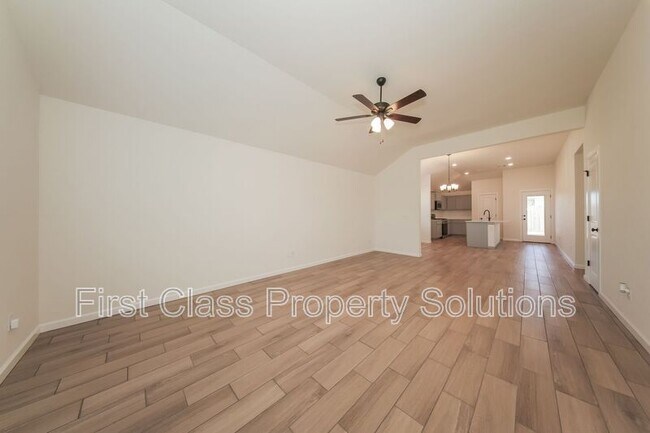 Foto del edificio - 19916 Stovall Dr