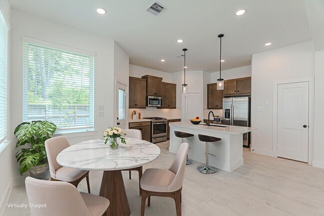 Building Photo - 152 Red Cascade Trl