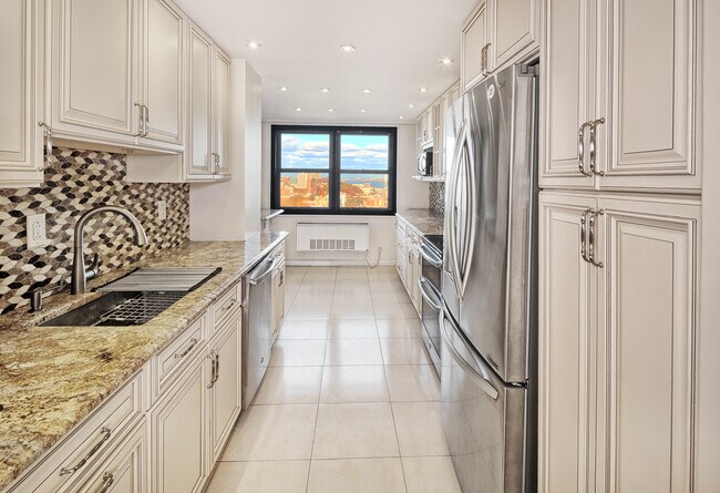 Foto del edificio - 7855 Boulevard East