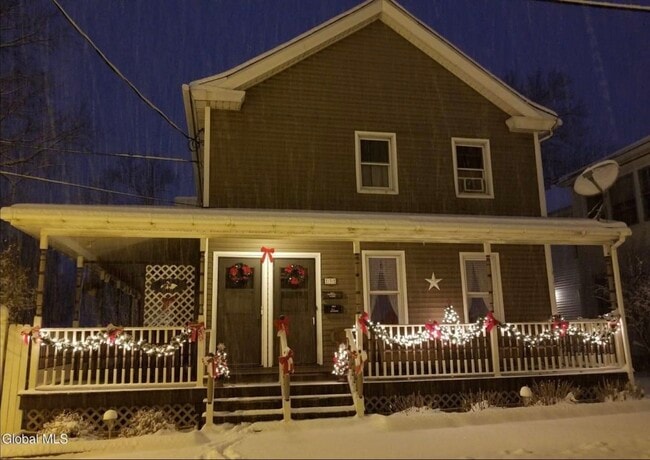 Building Photo - 3 9th St