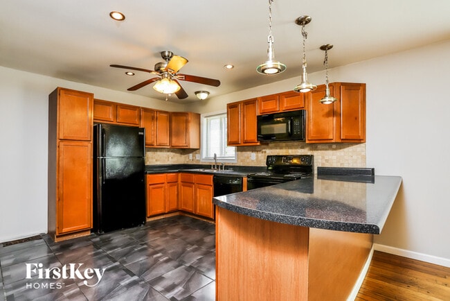 Building Photo - 12840 Verwood Dr