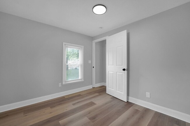 Foto del edificio - Spacious 4 Bedroom Single Family Home – Fe...