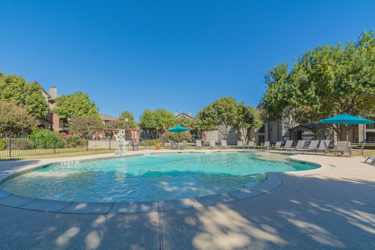 Piscina - Fountains of Denton