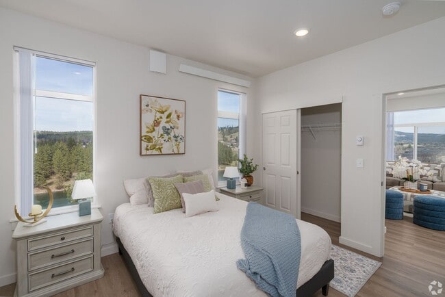 Interior Photo - Arborview on the River