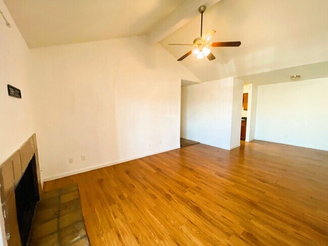 Foto del edificio - 10211 Sugar Branch Drive #320**Ask about o...