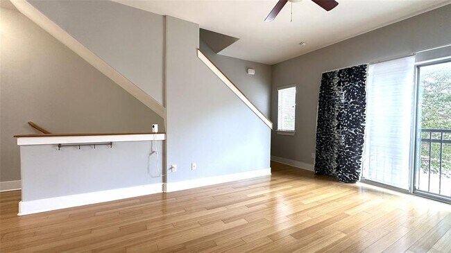 Foto del edificio - 13420 LYNDHURST St