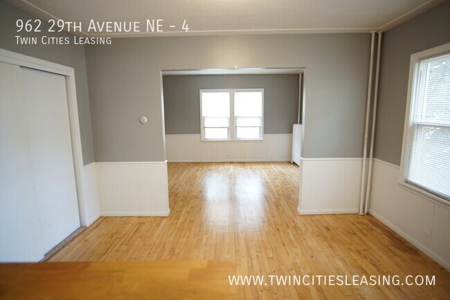 Foto del edificio - 962 29th Ave NE