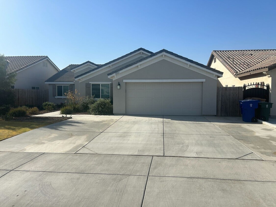 Primary Photo - New Construction Home for Rent