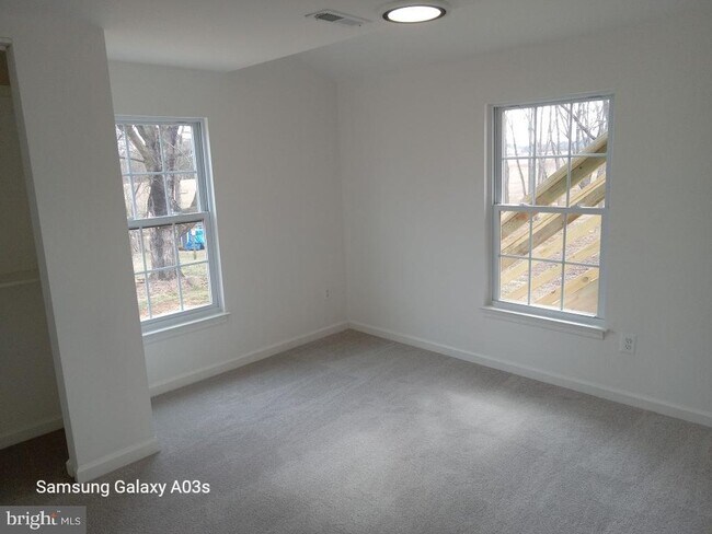 Building Photo - 37303 Grass Roots Ln