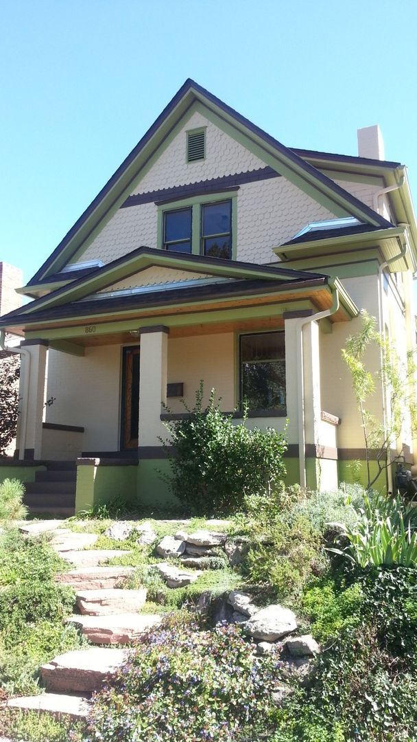 Foto del edificio - Charming 1905 Brick Bungalow in the Heart of Washington Park West