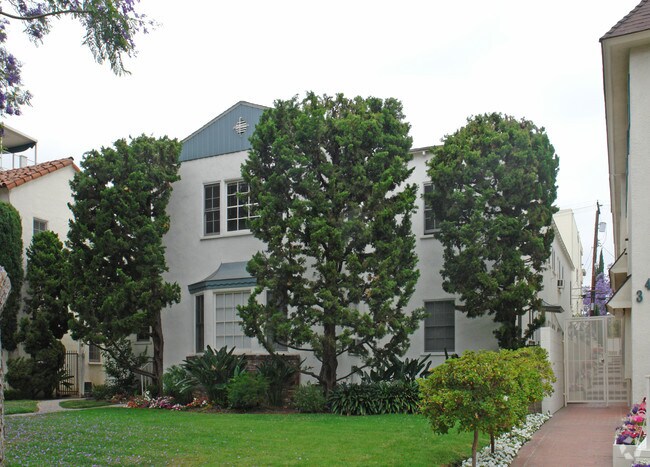 Building Photo - 345 N Oakhurst Dr
