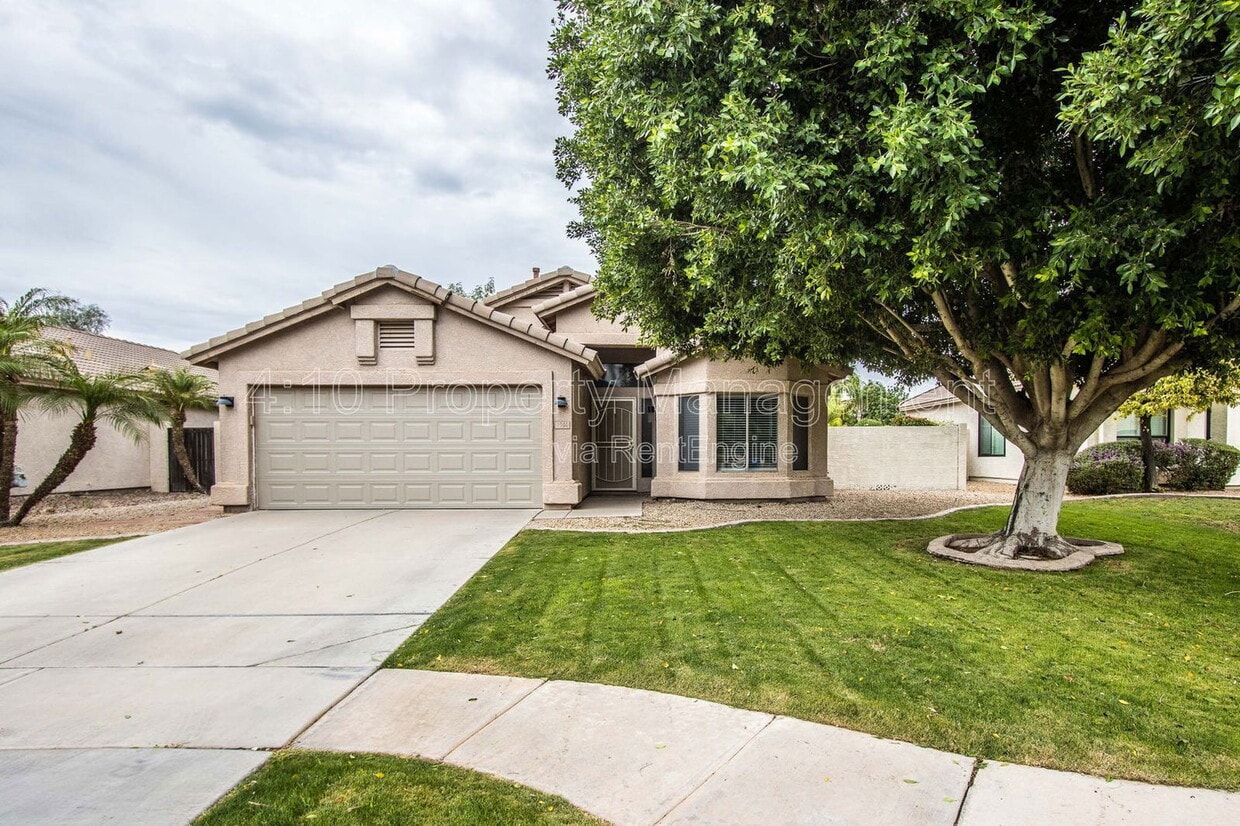 Primary Photo - 1944 W Canyon Way