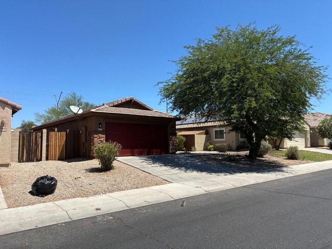 Foto del edificio - 23826 W Yavapai St