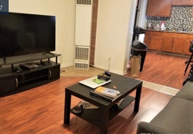 Foto del edificio - 1512 N Greenview Ave