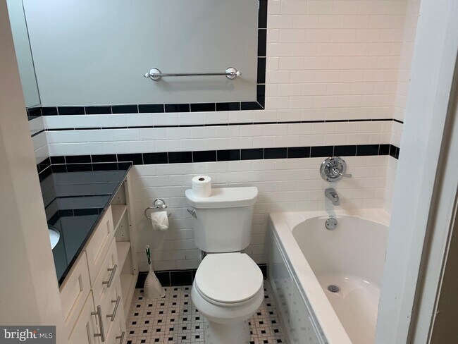 Foto del edificio - 302 Forbes St
