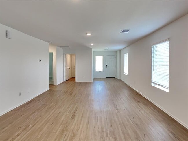Building Photo - 3009 Twisted Myrtle Dr