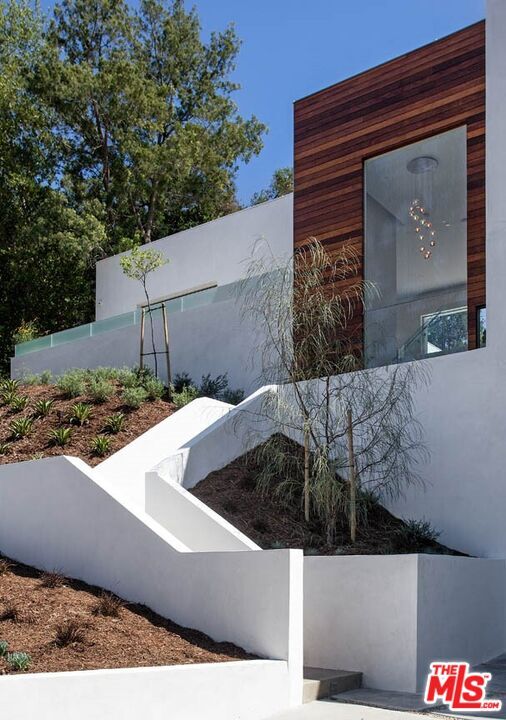 Foto del edificio - 3542 Knobhill Dr