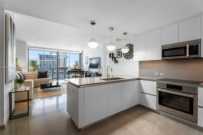 Foto del edificio - 68 SE 6th St
