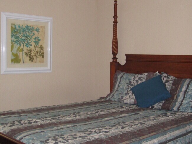 Building Photo - Executive Condo