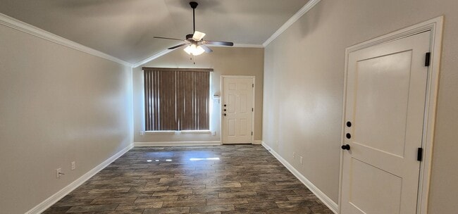 Foto del edificio - Gorgeous 3 bed/2 bath in Trimmier Estates ...