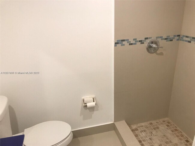 Foto del edificio - 850 NE 209th Terrace